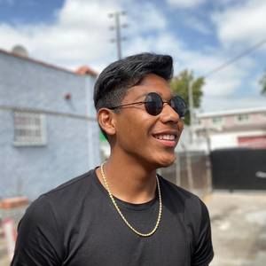 Meet your Posher, Juan